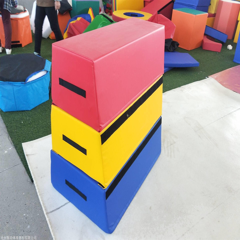 人民日报点赞保山阳光驿站关爱留守儿童(图1)